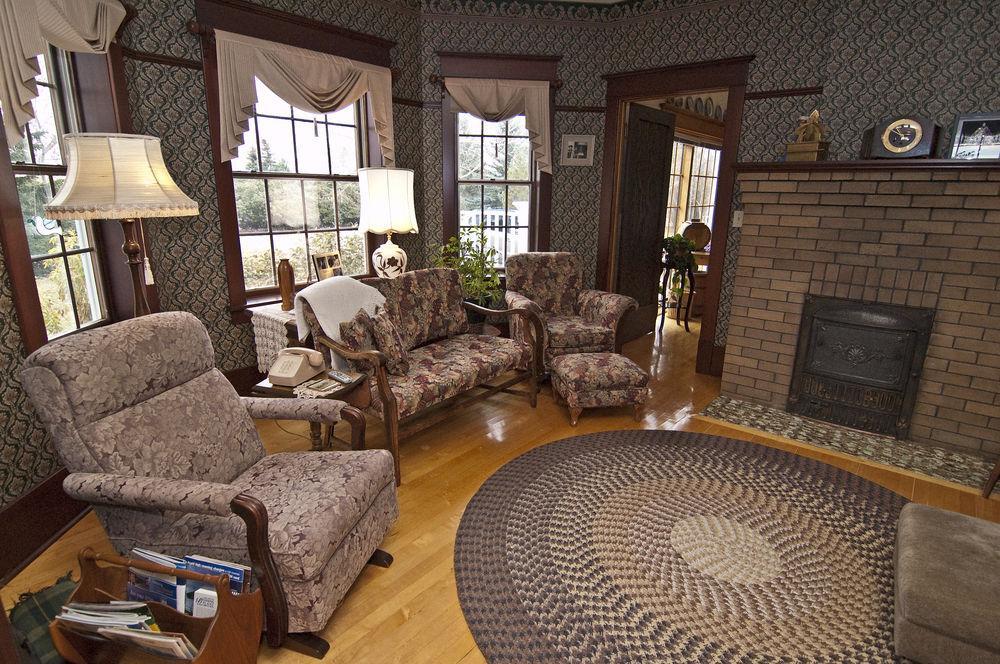Sproule Heritage Bed & Breakfast Strathmore Exterior photo